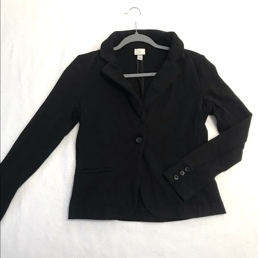 Women’s black blazer